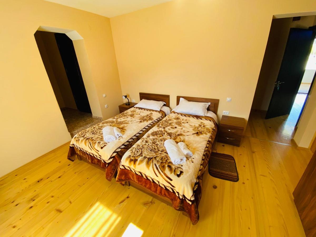 מסטיה Guesthouse Alpenrose מראה חיצוני תמונה