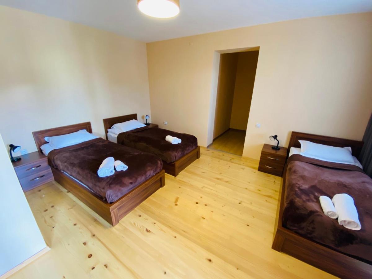 מסטיה Guesthouse Alpenrose מראה חיצוני תמונה
