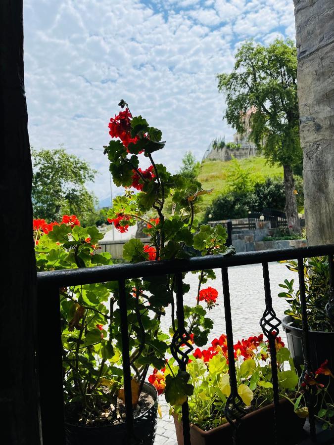 מסטיה Guesthouse Alpenrose מראה חיצוני תמונה
